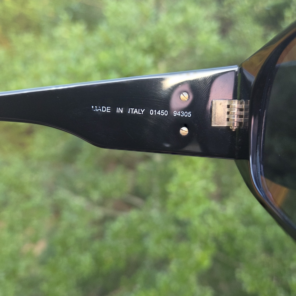 CHANEL Black CC Sunglasses - Picture 5 of 5